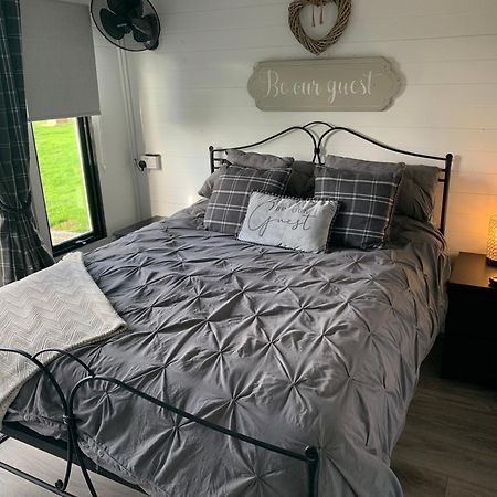 Dolafon Farm Luxury Glamping Cabin With Hot Tub St Asaph Exterior foto