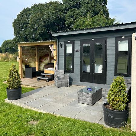 Dolafon Farm Luxury Glamping Cabin With Hot Tub St Asaph Exterior foto