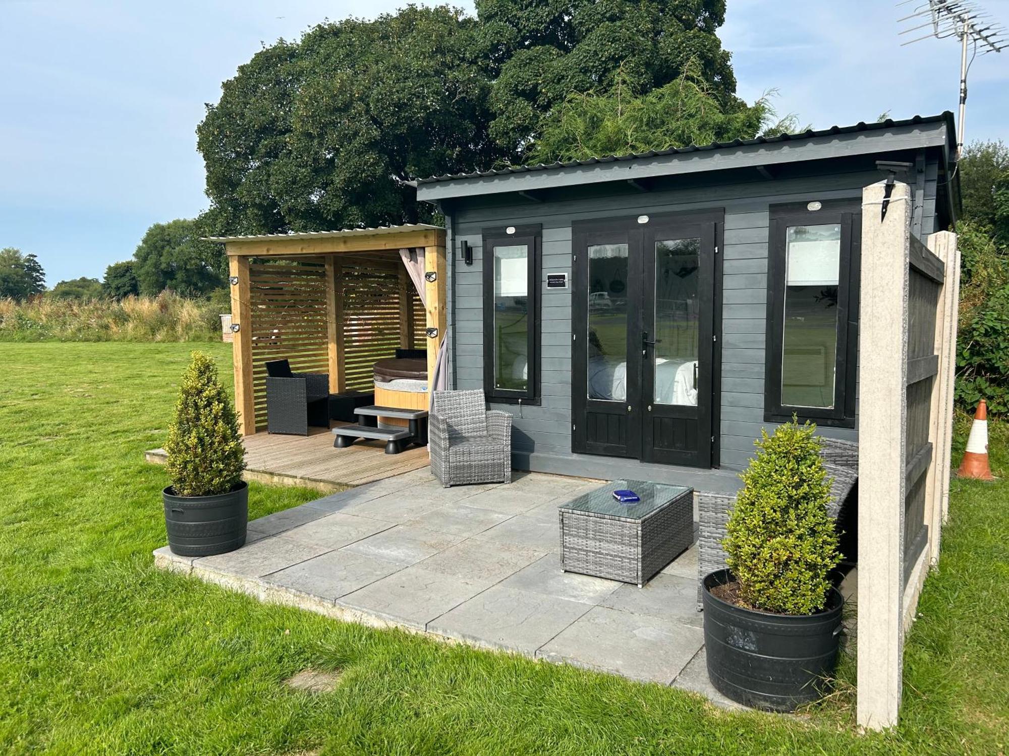 Dolafon Farm Luxury Glamping Cabin With Hot Tub St Asaph Exterior foto